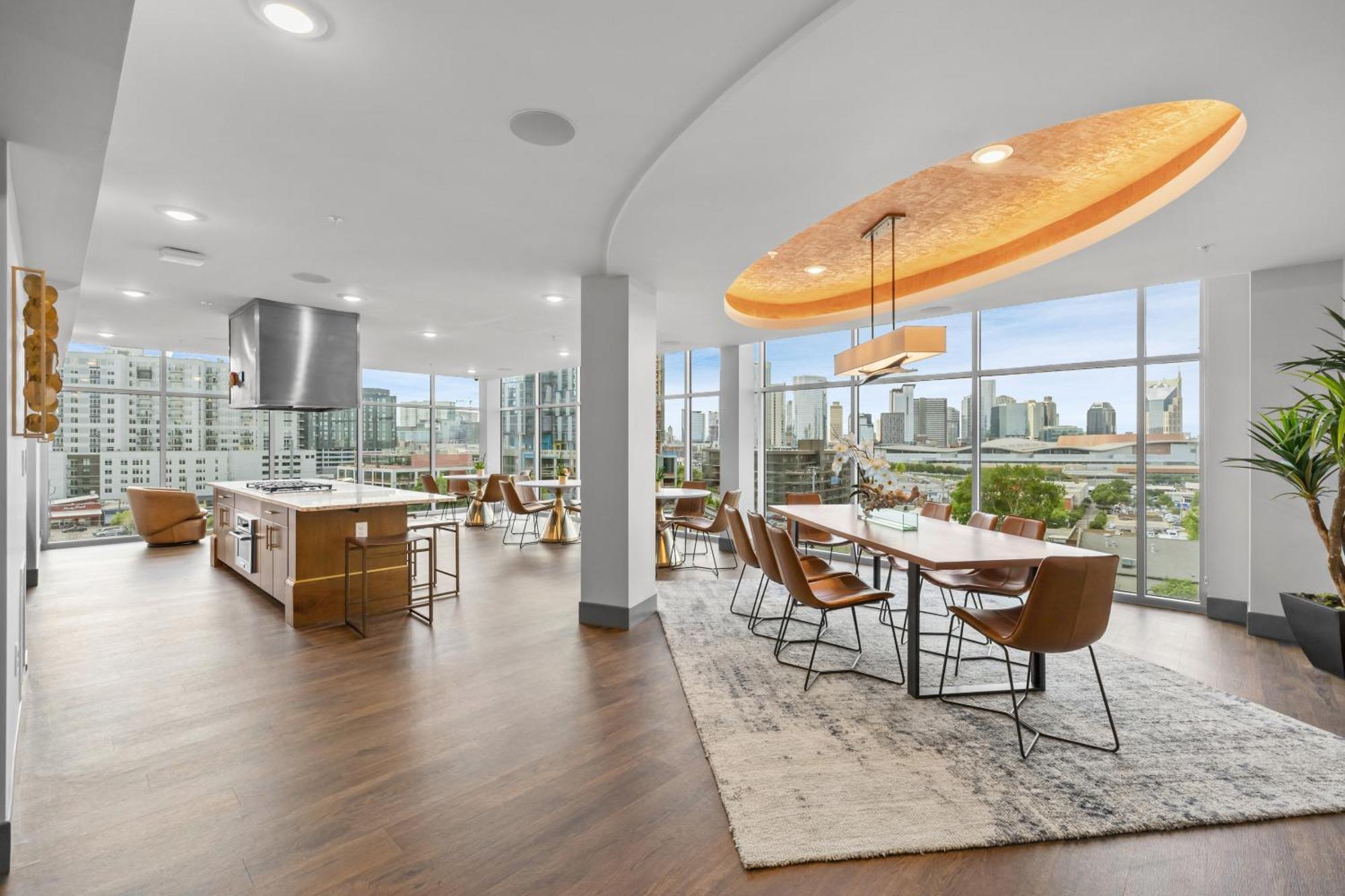 Midnight Manor Penthouse Suite The Gulch Нашвил Екстериор снимка