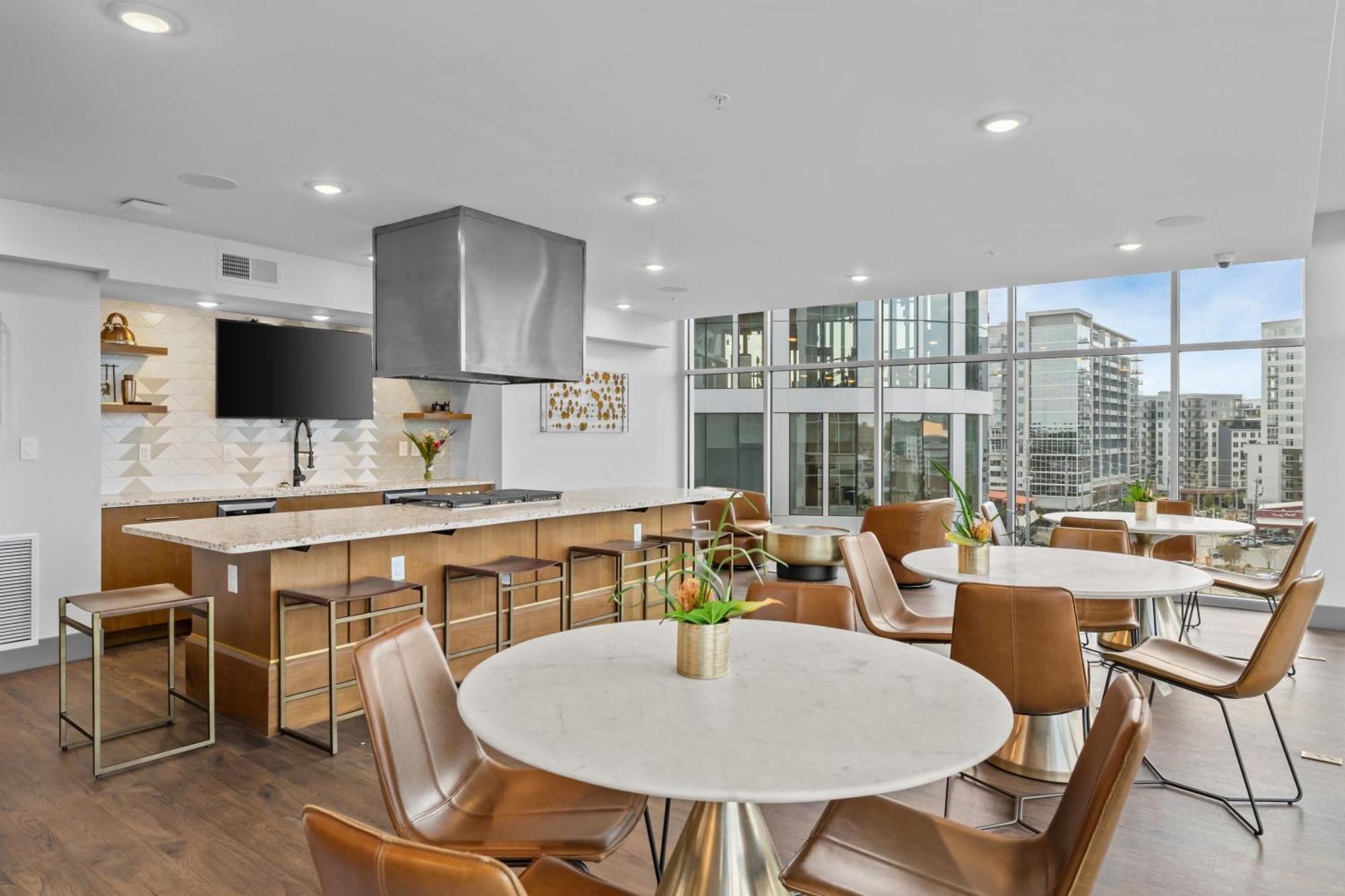 Midnight Manor Penthouse Suite The Gulch Нашвил Екстериор снимка